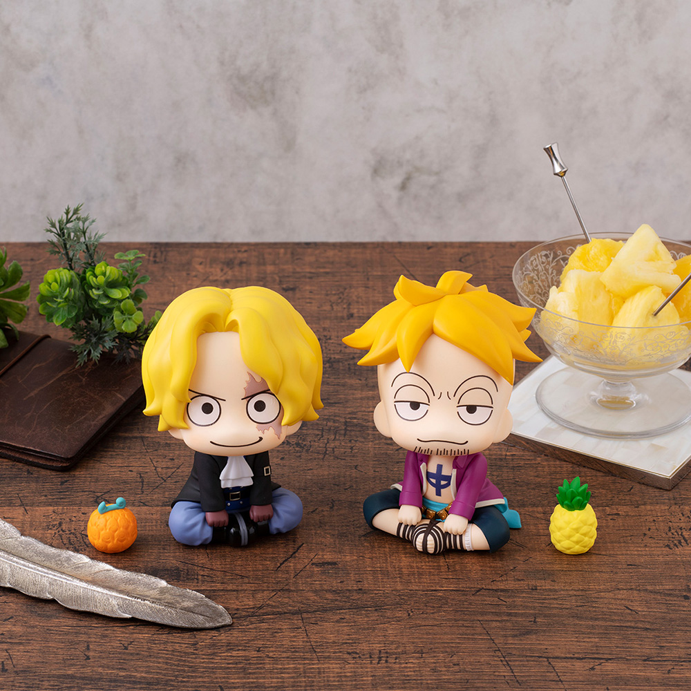 One Piece - Sabo & Marco Look Up Figure Set with Gift image count 0